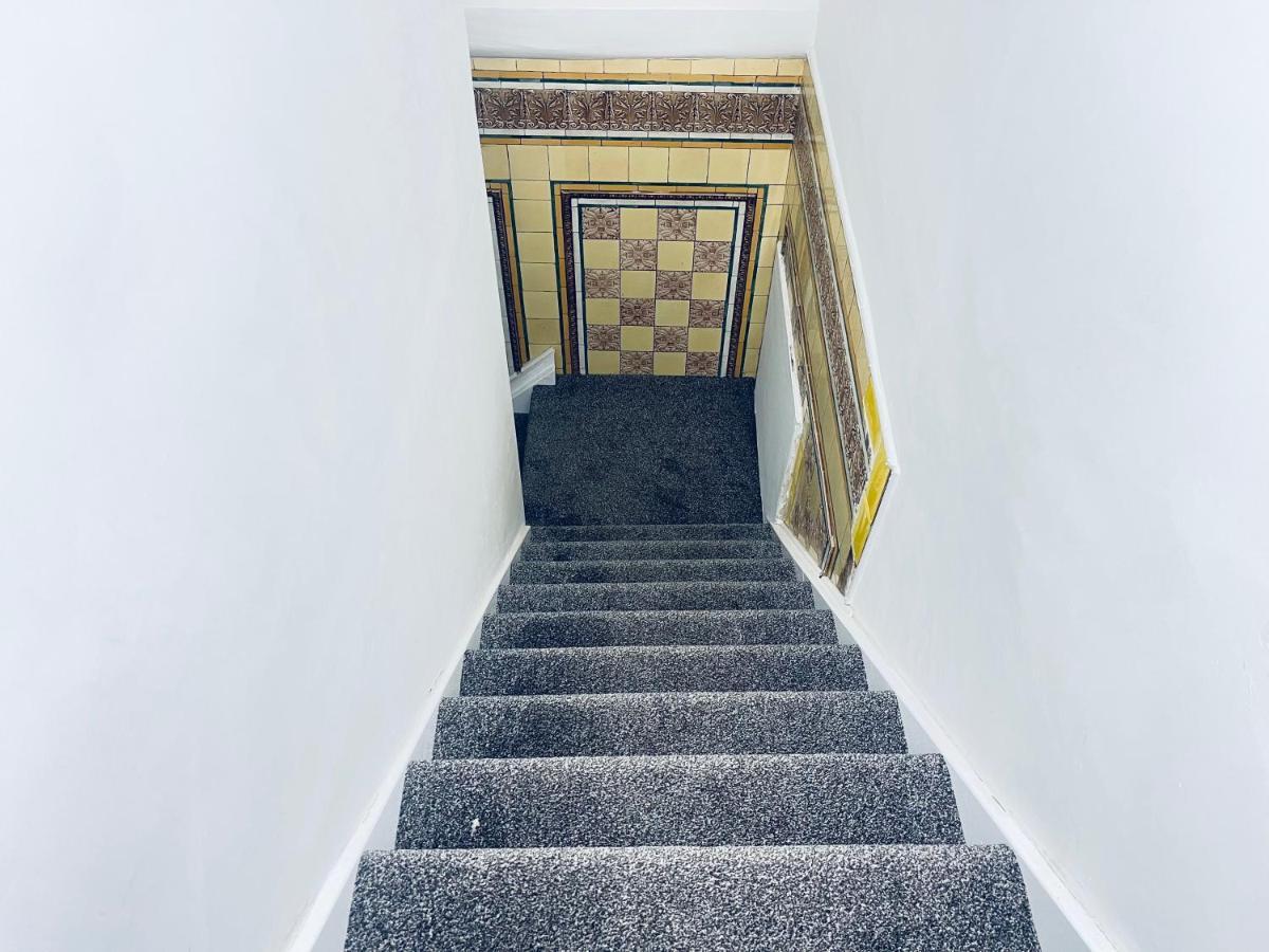 1 Bed Apartment Birmingham Extérieur photo